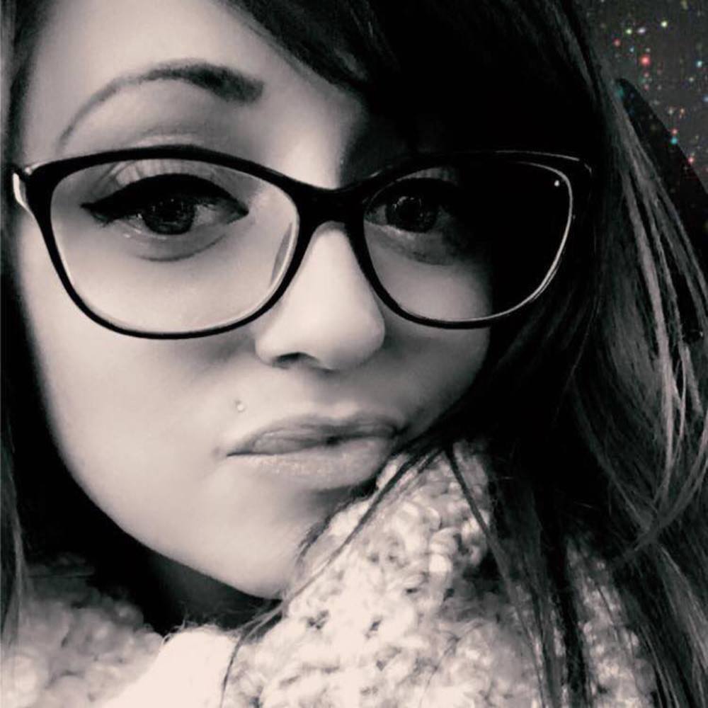 Meet your Posher, Crystal